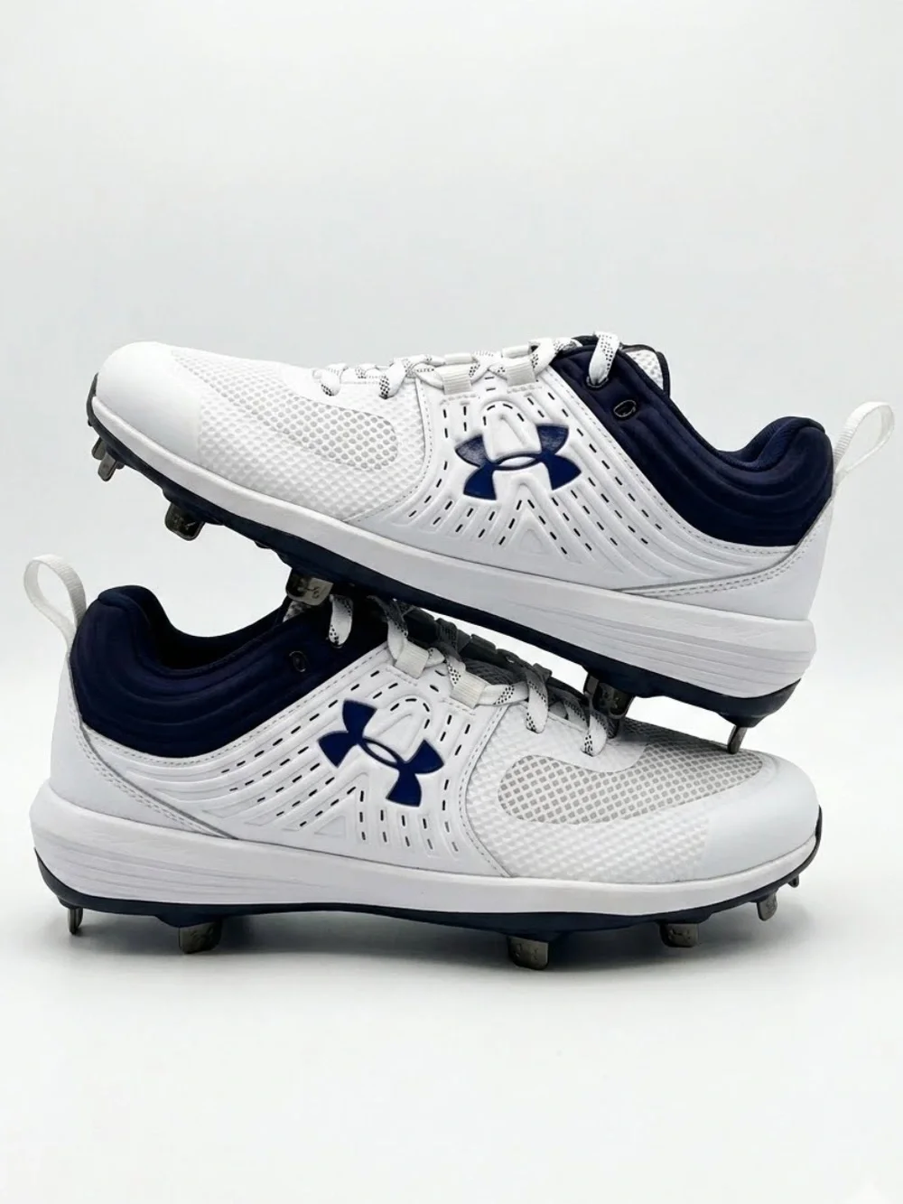Under Armour womens blue white glyde ST softball cleats size 7.5/EU 38.5